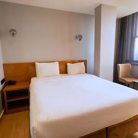 מלון Elite Marmara Bosphorus Camlica 3*